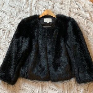 Black faux fur jacket - Banana Republic - M